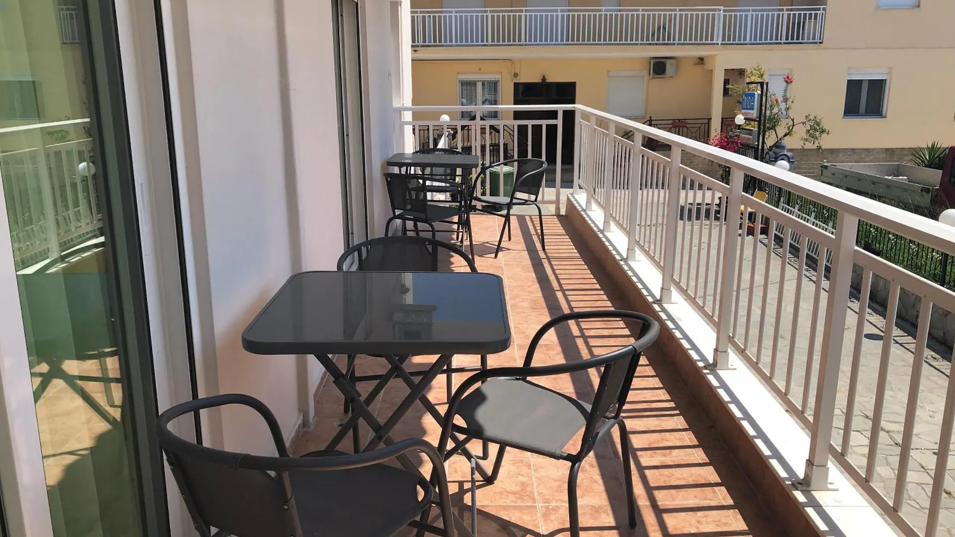 Irida Apartments Nea Skioni
